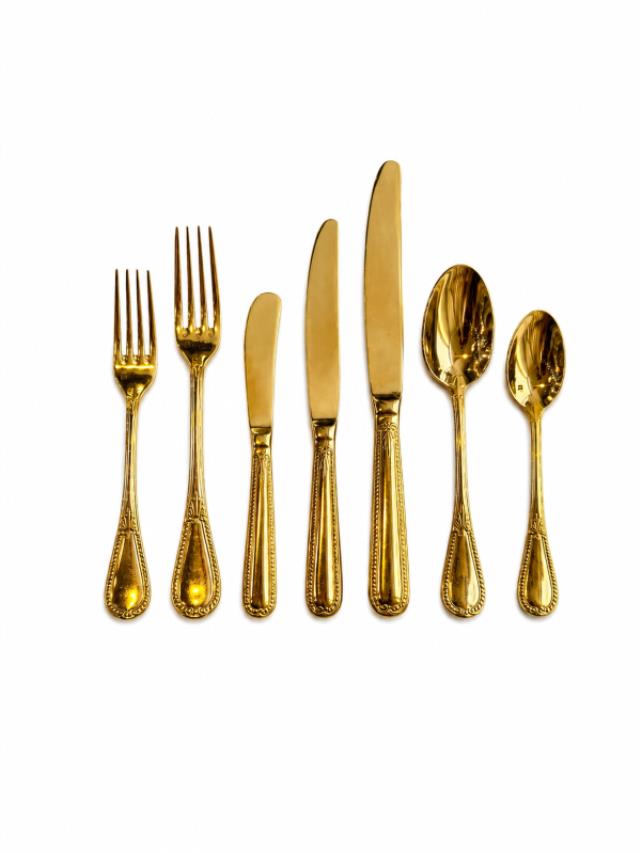 Rental store for Dinner Knives, Gold Savoy in Charlottesville VA